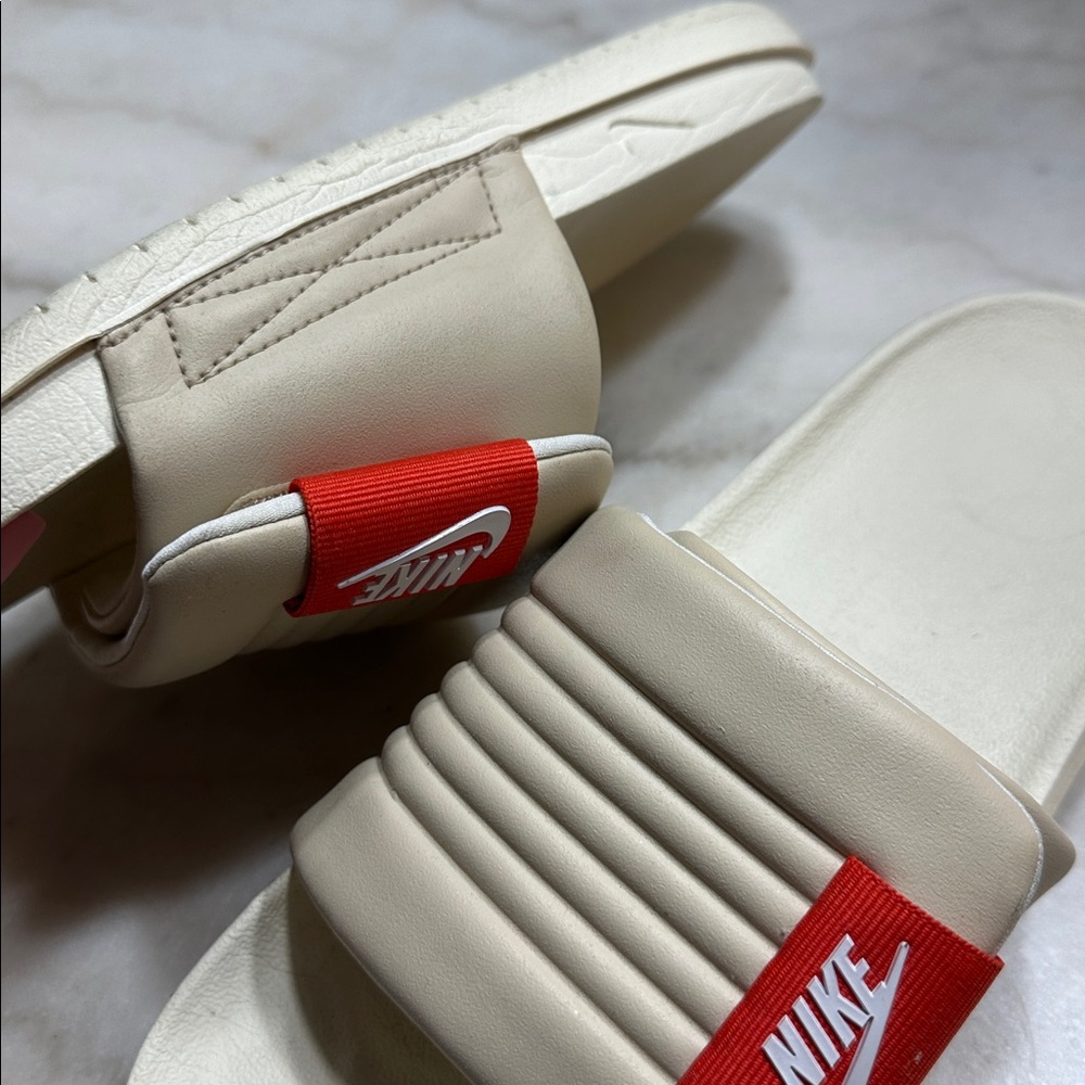 Nike Slides - Picture 4 of 7